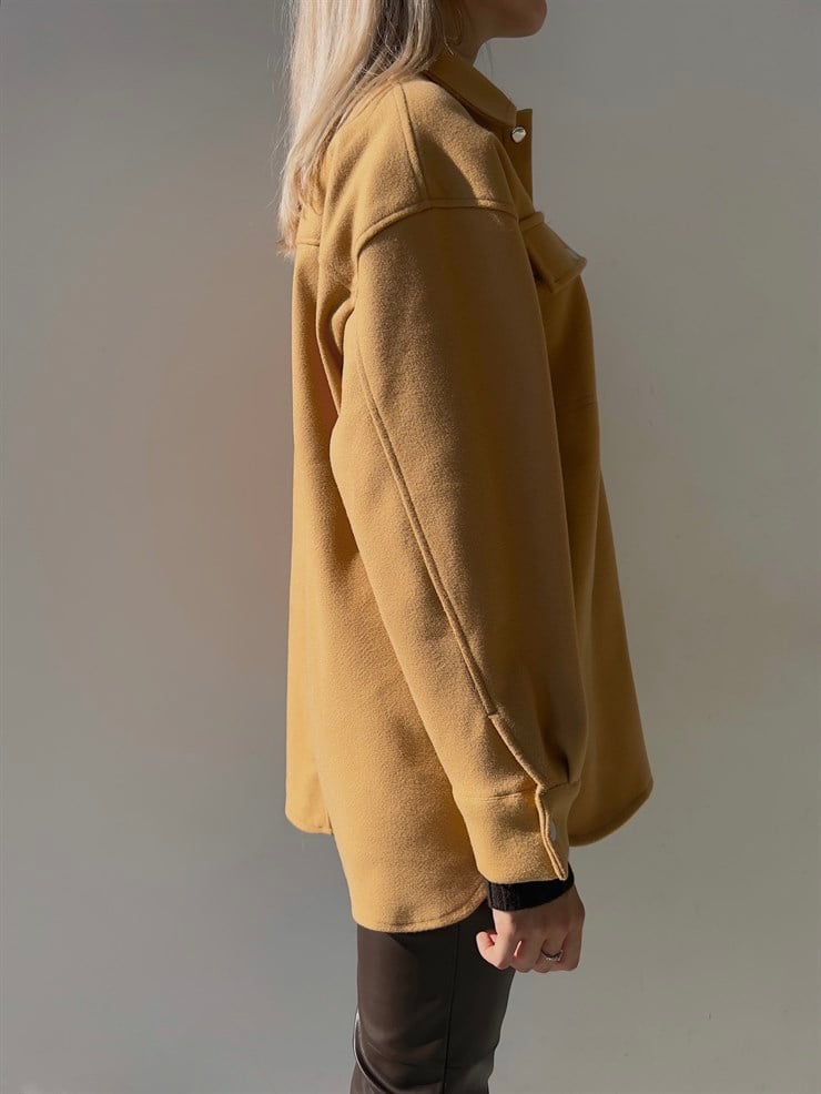 Önü Cepli Çıtçıt Kapamalı Ronnie Kadın Camel Kaşe Gömlek 23K000154