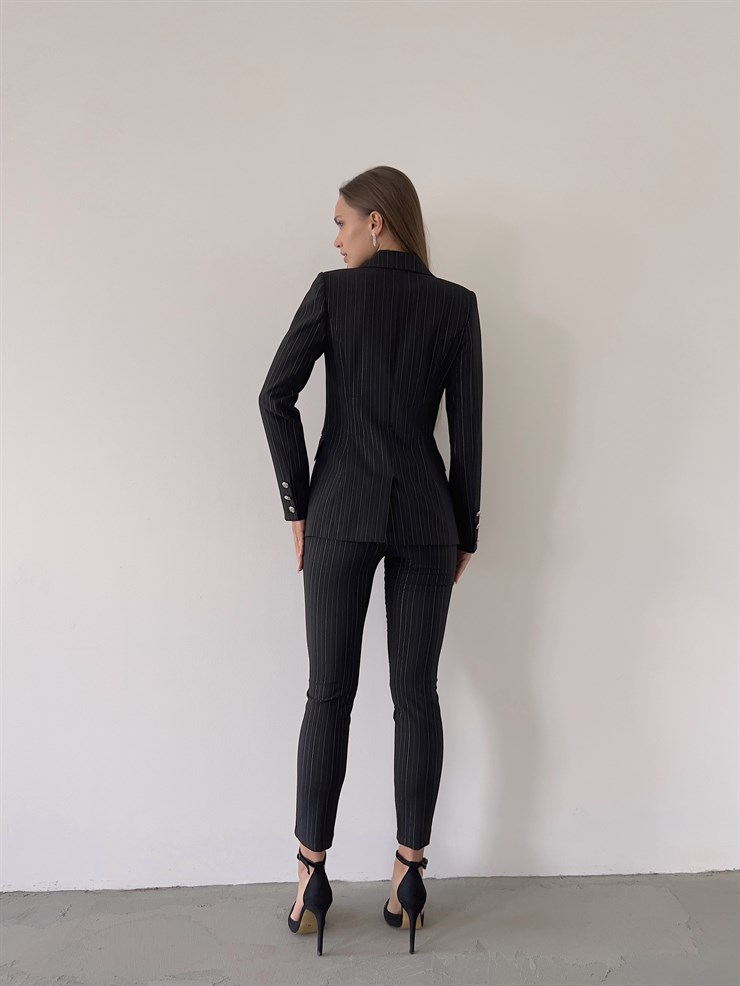 Önü Düğme Detaylı Çizgili Arita Kadın Siyah Pantolon 23K000168