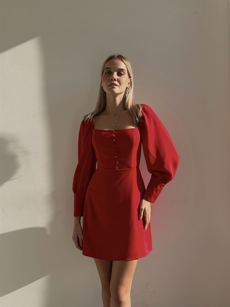 Önü Düğme Detaylı Kare Yaka Balon Kol Liberato Kadın Kırmızı Mini Elbise 23K000101