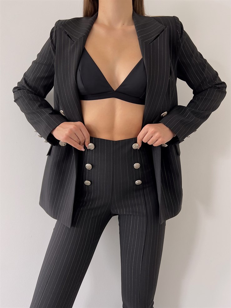 Önü Düğme Kapamalı Çizgili Arita Kadın Siyah Ceket 23K000166