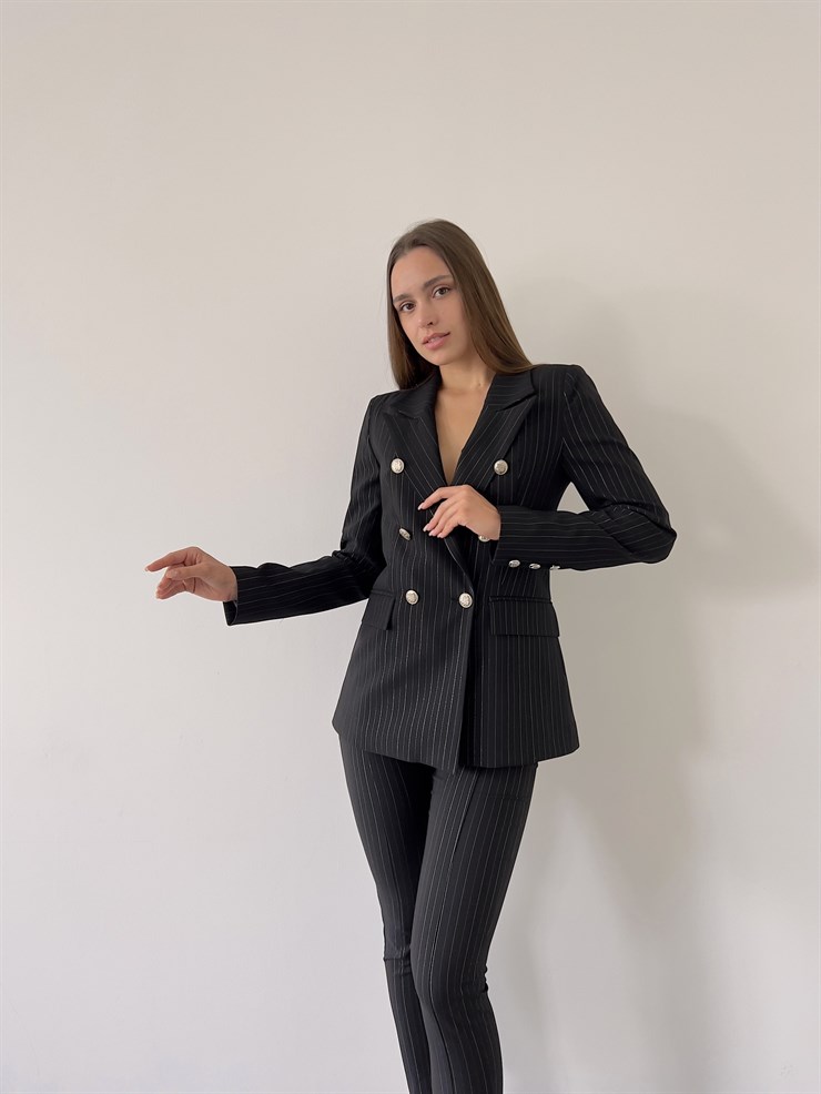 Önü Düğme Kapamalı Çizgili Arita Kadın Siyah Ceket 23K000166