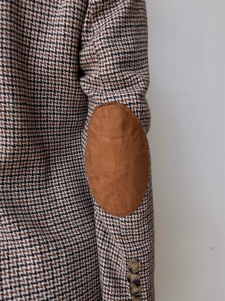 Önü Düğme Kapamalı Yanları Cep Görünümlü Kolu Yamalı Athirson Kadın Kahve Ceket 23K000127