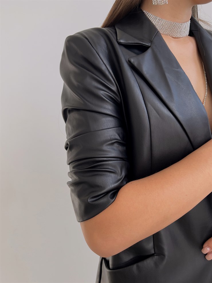 Önü Düğme Kapamalı Yanları Cepli Douglas Kadın Siyah Vegan Deri Ceket 23K000142