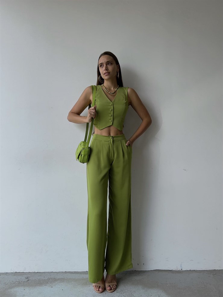 Önü Düğme Kapamalı Yelek Önden Düğmeli Yanları Cepli Bol Paça Adilson Kadın Yeşil Alt-Üst takım 23K000119