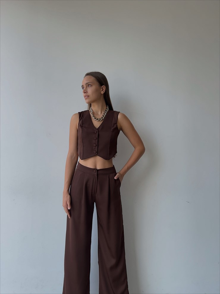 Önü Düğme Kapamalı Yelek Önden Düğmeli Yanları Cepli Bol Paça Adilson Kadın Kahve Alt-Üst takım 23K000119