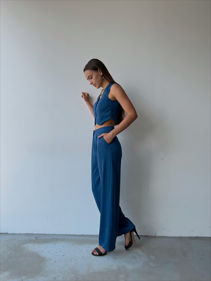 Önü Düğme Kapamalı Yelek Önden Düğmeli Yanları Cepli Bol Paça Adilson Kadın İndigo Alt-Üst takım 23K000119