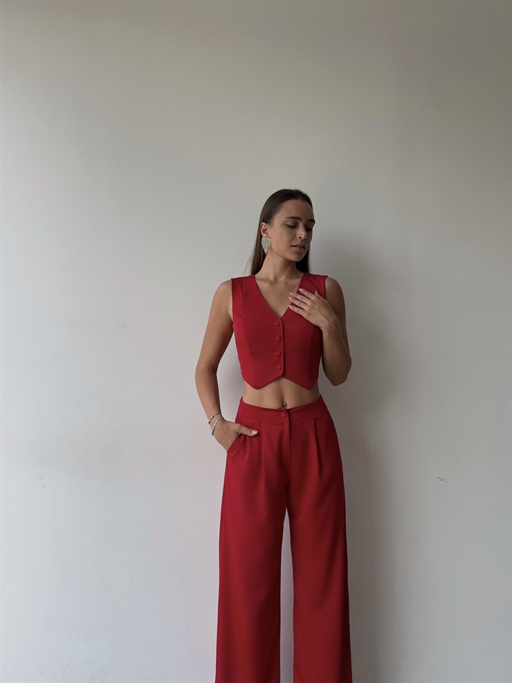 Önü Düğme Kapamalı Yelek Önden Düğmeli Yanları Cepli Bol Paça Adilson Kadın Kırmızı Alt-Üst takım 23K000119