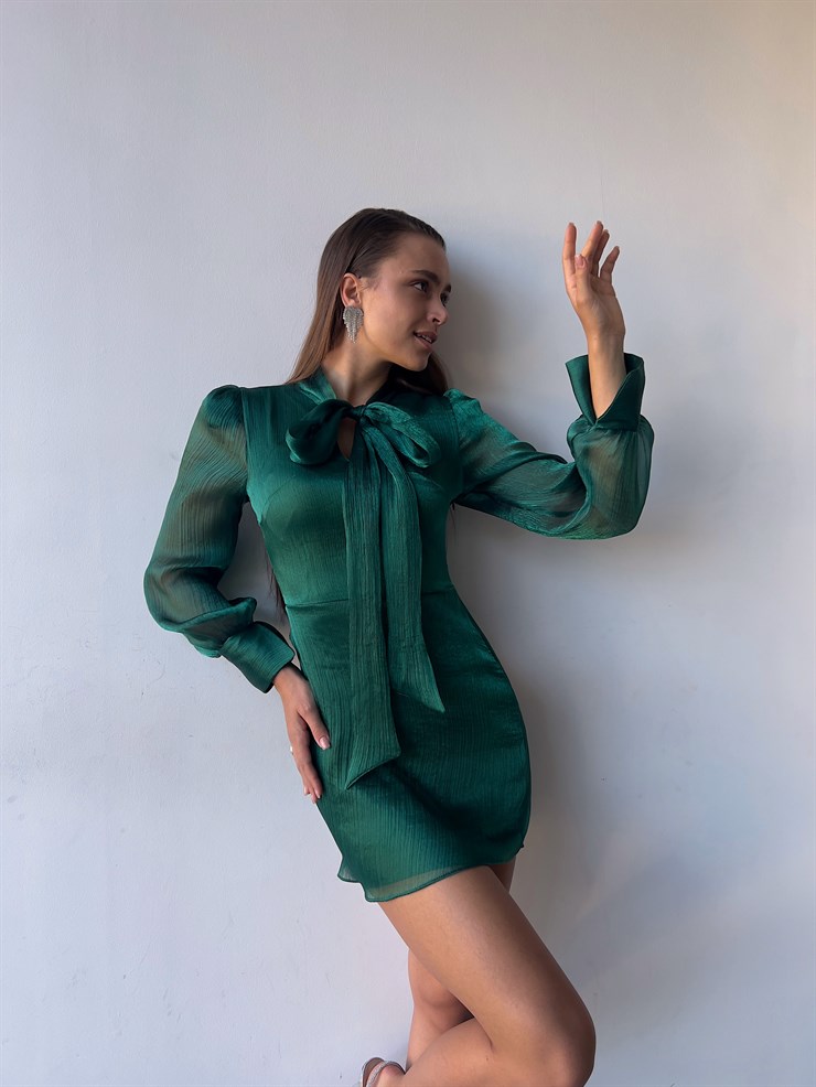 Önü Kurdele Bağlamalı Uzun Tül Kol Willie Kadın Zümrüt Mini Elbise 23K000178