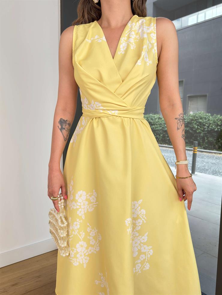 V Yaka Belden Bağlama Detaylı Opsen Sarı Kadın Elbise 25Y494