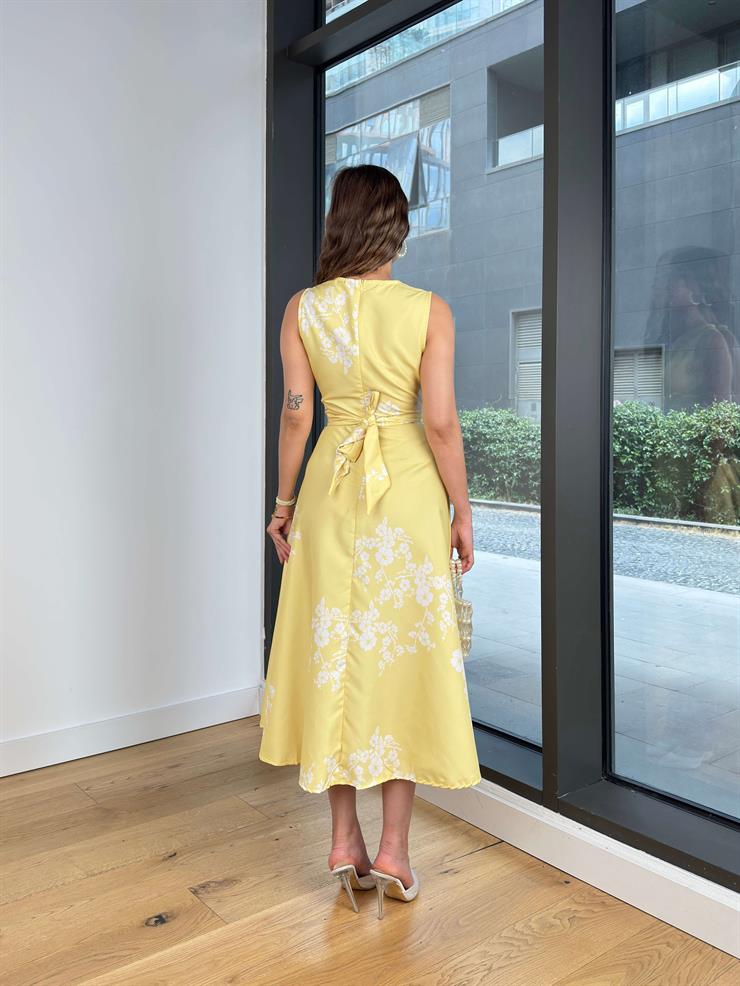 V Yaka Belden Bağlama Detaylı Opsen Sarı Kadın Elbise 25Y494