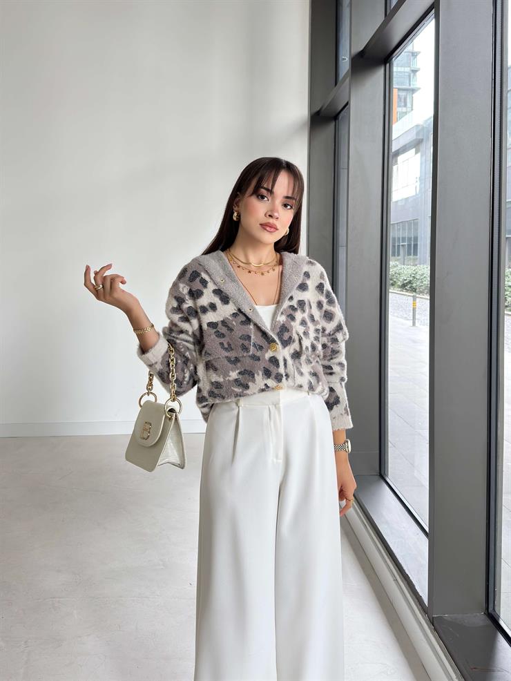 Desenli Kapüşonlu Önü Cepli Orende Taş Kadın Hırka 26K158