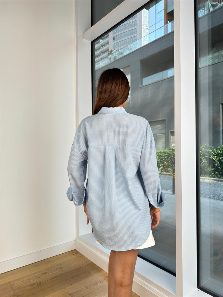 Oversize Arkası Pens Detaylı Dolores Kadın Çizgili Mavi Gömlek 24Y843