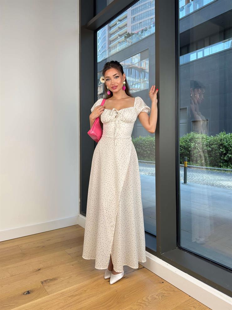 Düşük Omuz Göğüs Kısmı Büzgülü Ovurlen Beyaz Kadın Puantiyeli Elbise 25Y413