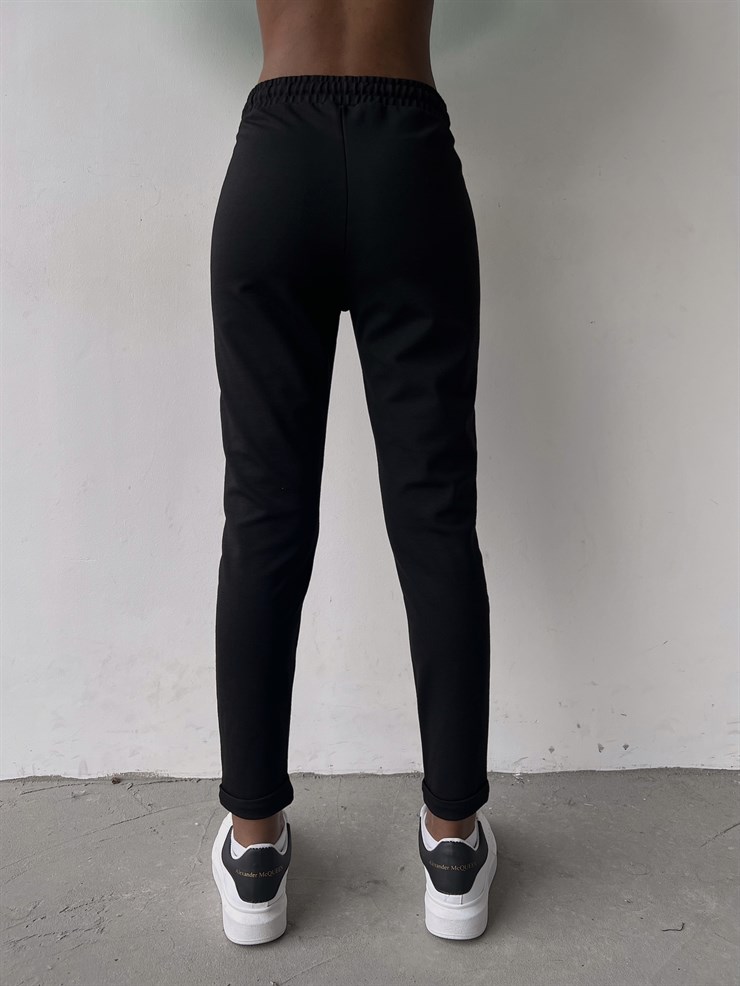 Bel Lastikli Paçası Katlı Kadın Siyah Alt Eşofman 21Y000434