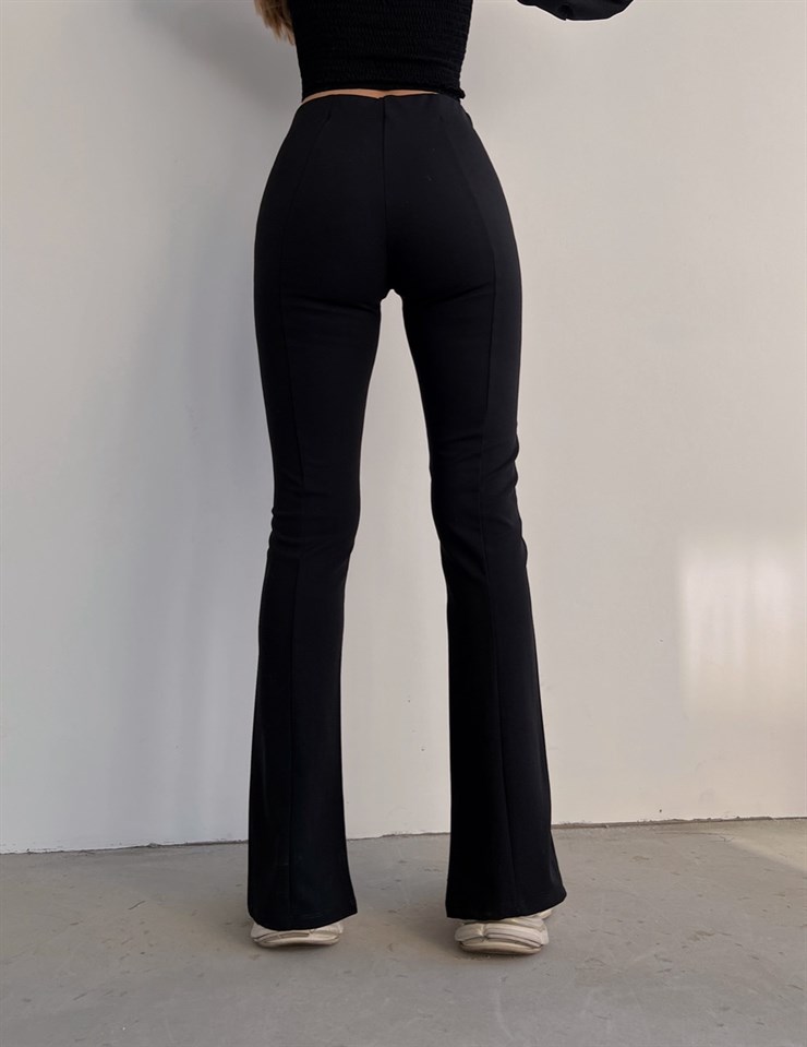 Paçası Önden Yırtmaçlı Kadın Siyah Tayt Pantolon 22K000520