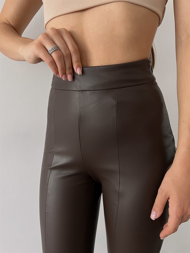 Paçası Yırtmaçlı Edson Kadın Kahve Vegan Deri Pantolon 23K000144