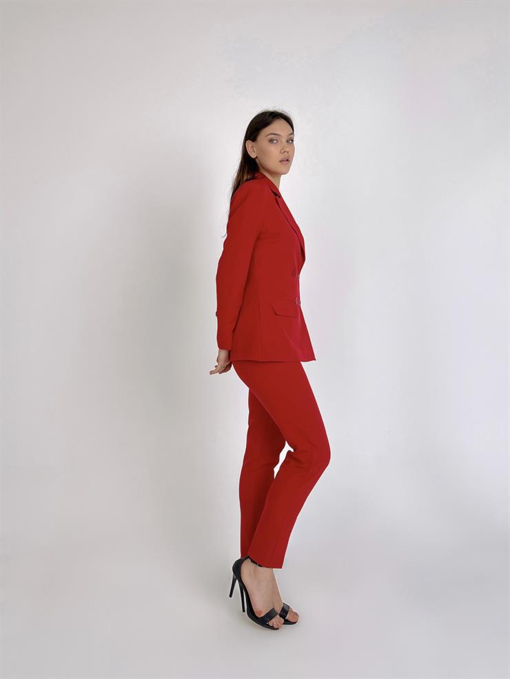 Kruvaze Yaka Düğmeli Blazer Ceket Önü Düğme Kapamalı Yelek Yüksek Bel Paçası Yırtmaçlı Pantolon Paola Kadın Kırmızı Üçlü Takım 23Y000024