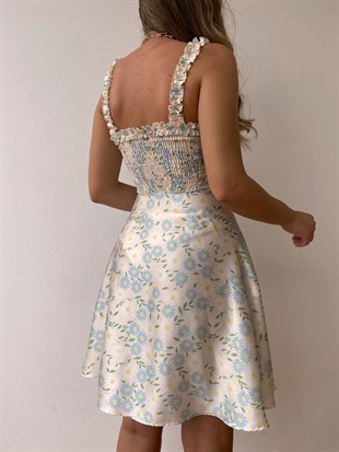 Askı Ve Yakası Pileli Papatya Desen Düğmeli Kadın Ekru Saten Elbise 21Y000375