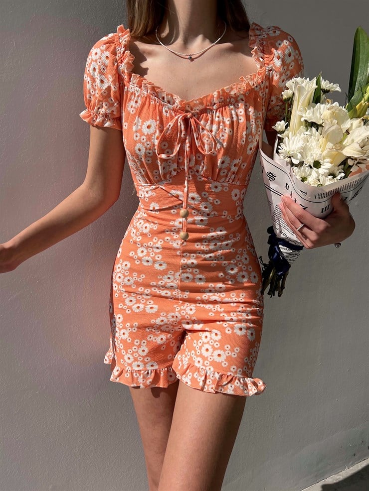 Papatya Desenli Sırt Dekolte Fırfırlı Derick Kadın Turuncu Şort Tulum 22Y000219