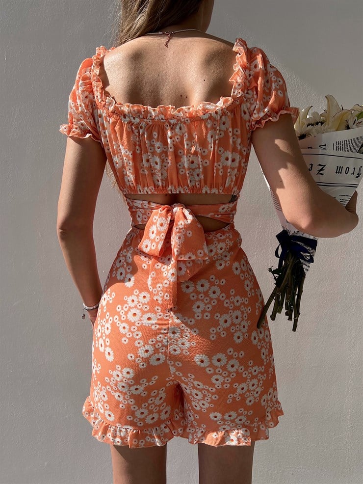 Papatya Desenli Sırt Dekolte Fırfırlı Derick Kadın Turuncu Şort Tulum 22Y000219