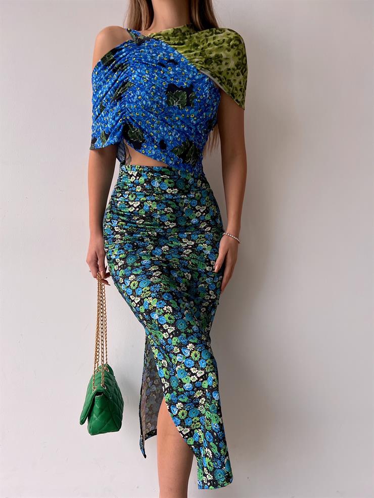 Parçalı Bel Omuz Dekolteli Yandan Yırtmaçlı Casandra Kadın Renkli Elbise 22Y000028