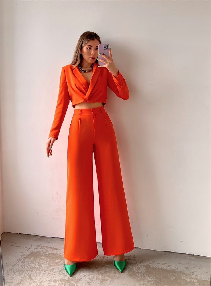 Parlak Kumaş Dökümlü Dorothy Kadın Turuncu Palazzo Pantolon 22Y000059