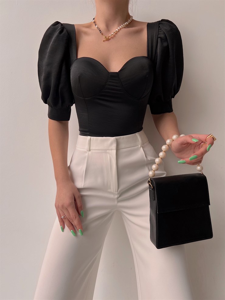 Parlak Kumaş Göğüs Kuplu Balon Kol Claudia Kadın Siyah Crop Bluz 22Y000062