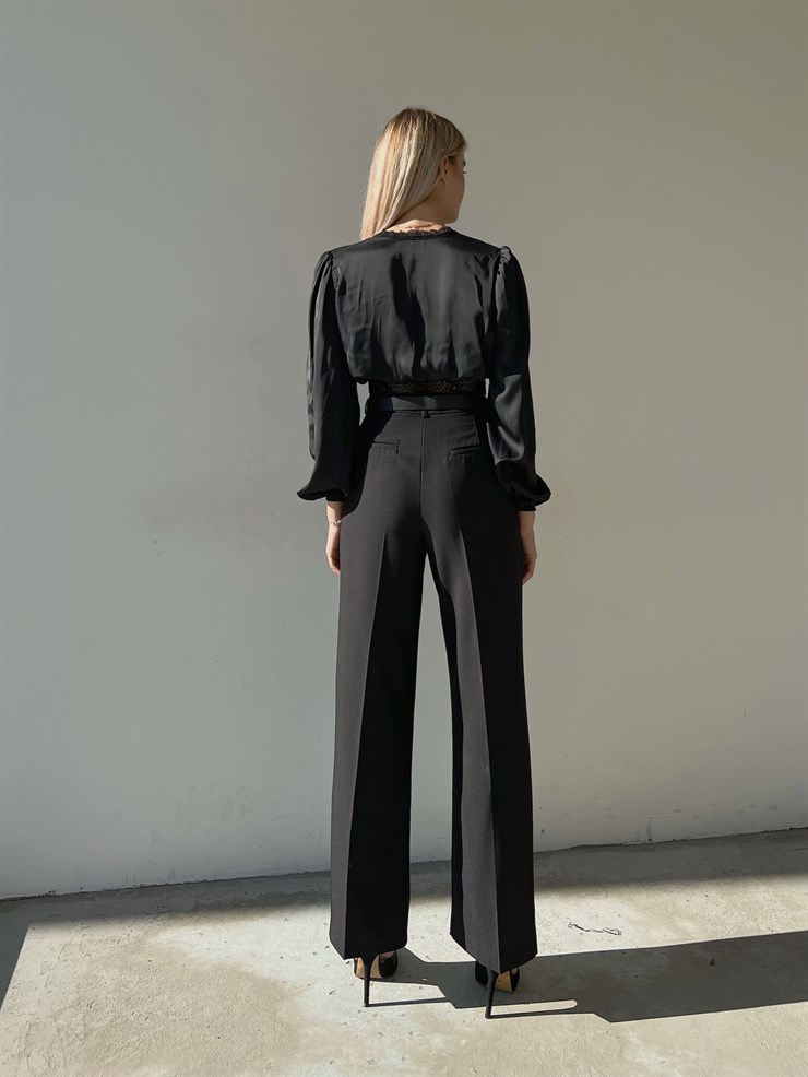 Parlak Kumaş Görünümlü Teodora Kadın Siyah Pantolon 23K000050