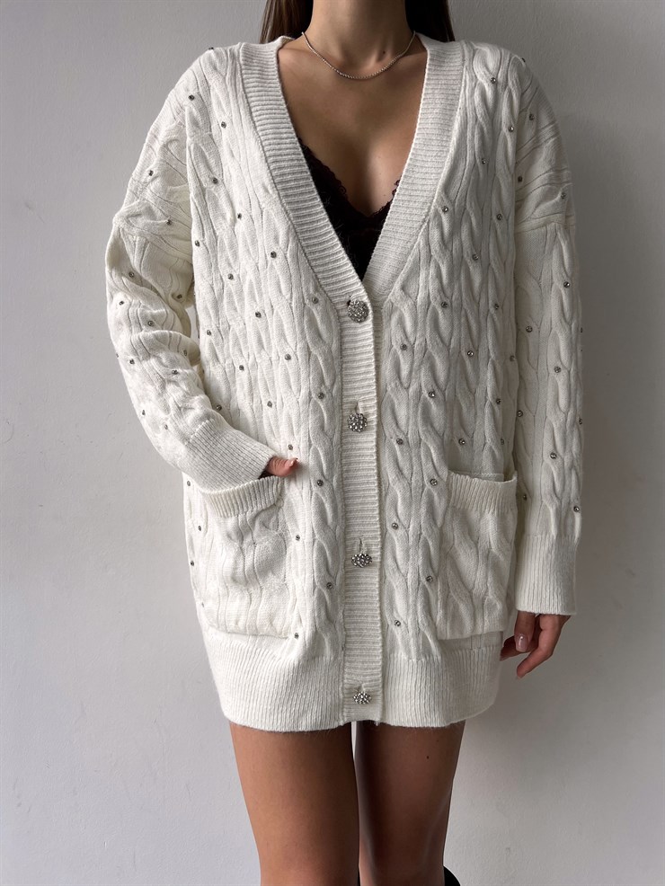 Parlak Taş Düğmeli Yanları Cepli Salaş Boey Kadın Ekru Triko Hırka 23K000159