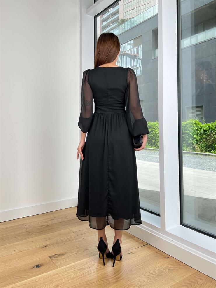 Kare Yaka Önü Drapeli Ve Bağcık Detaylı Patrik Kadın Siyah Elbise 24Y442