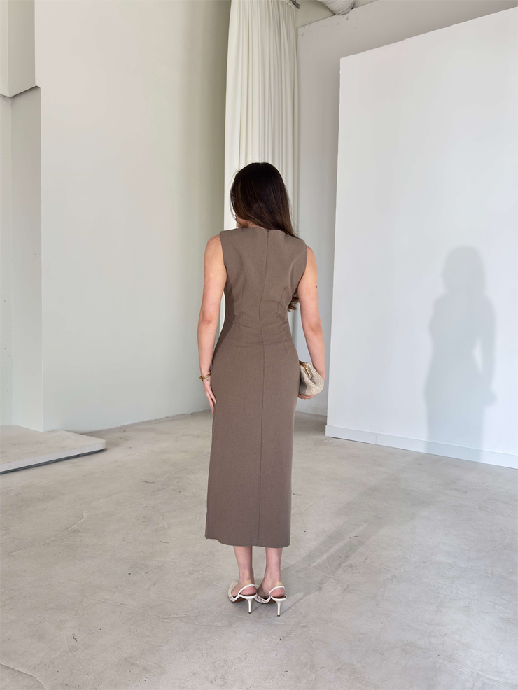 Kolsuz Eteği Yırtmaçlı Pelinda Vizon Kadın Midi Elbise 25Y133