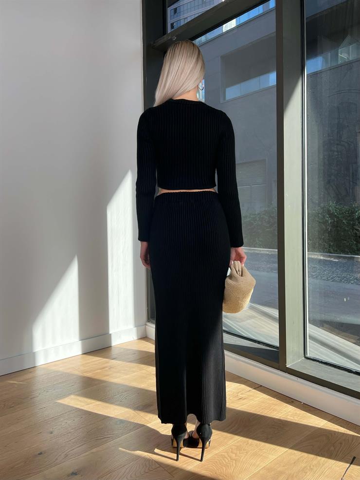 Bisiklet Yaka Crop Yüksek Bel Yırtmaçlı Etek Perto Kadın Siyah Triko Takım 24k203