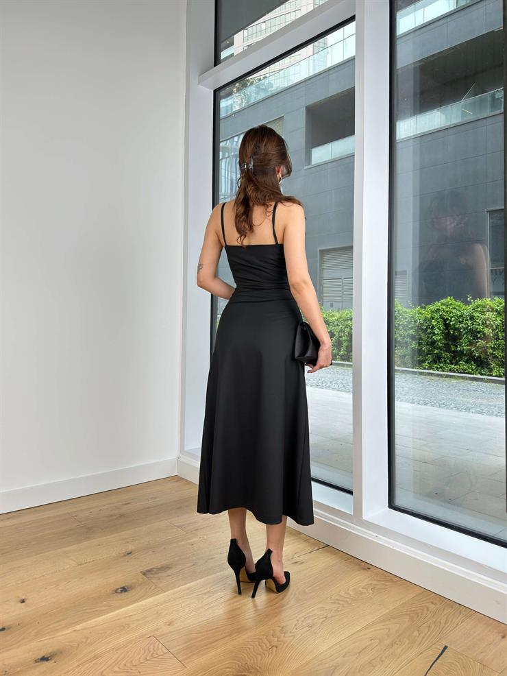 Askılı Drapeli Belden Oturan Petr Kadın Siyah Midi Elbise 24Y406