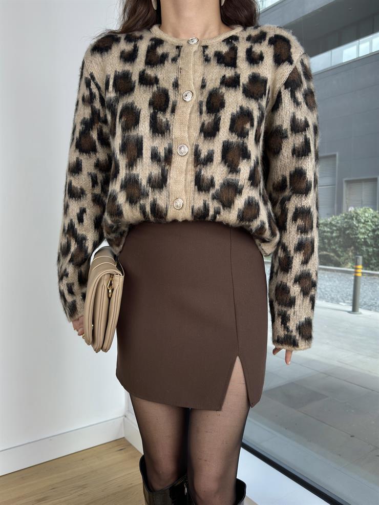 Önü Düğmeli Leopar Desenli Pijus Siyah Kadın Triko Hırka 25K383