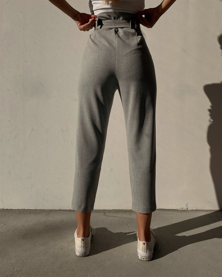 Pileli Yüksek Bel Kemerli Kadın Açık Gri Pantolon 22K000172