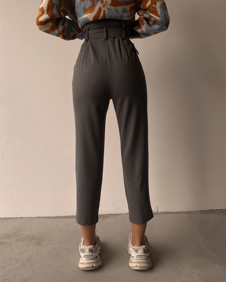 Pileli Yüksek Bel Kemerli Kadın Koyu Gri Pantolon 22K000172