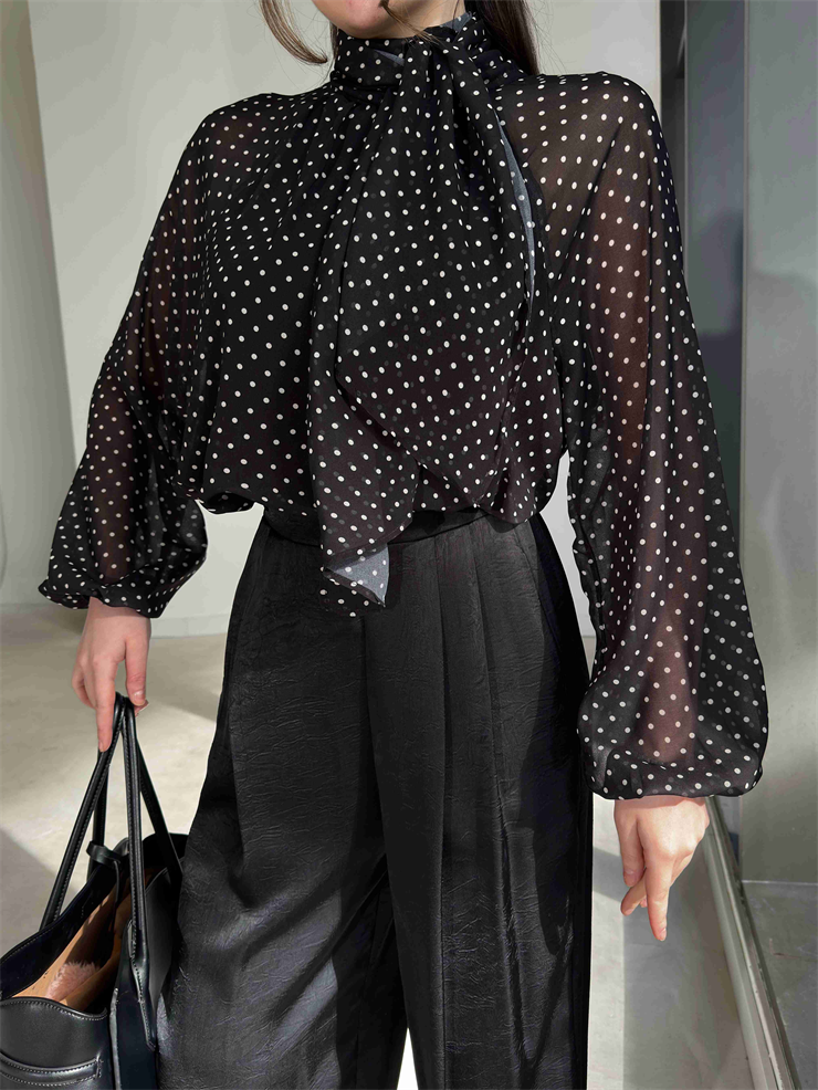 Puantiyeli Şifon Boyundan Bağlamalı Pivon Siyah Kadın Bluz 26Y078