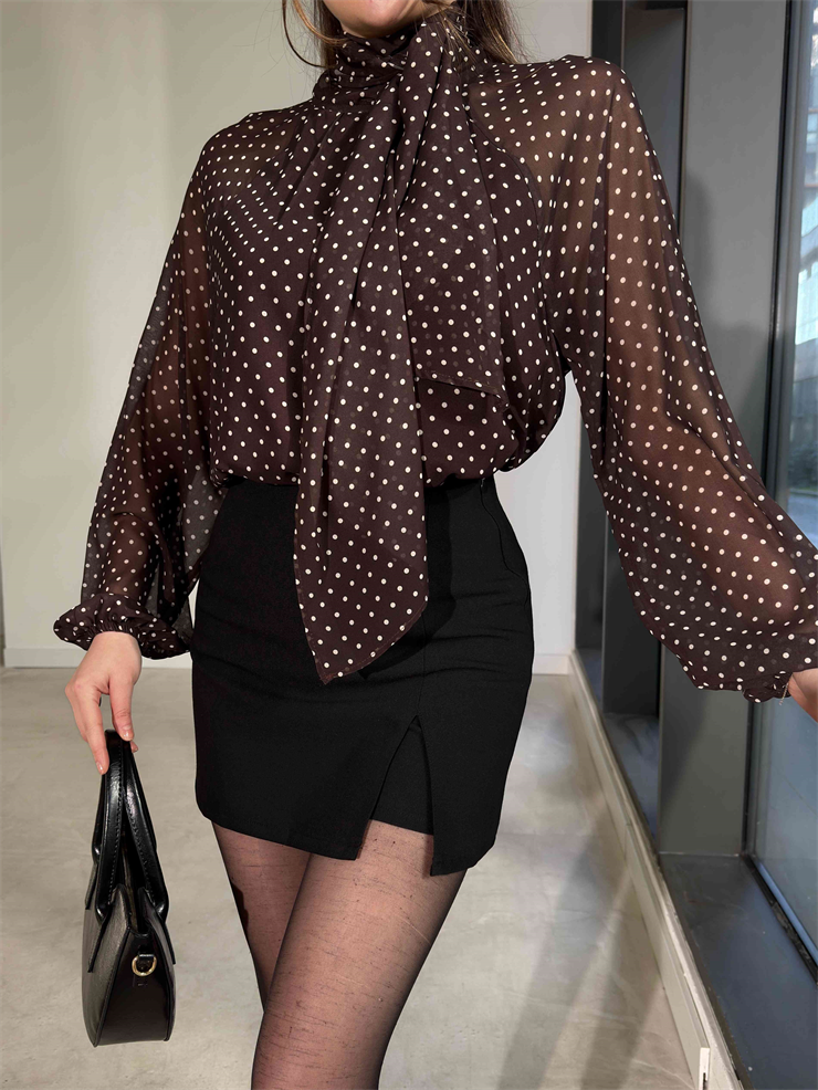 Puantiyeli Şifon Boyundan Bağlamalı Pivon Kahve Kadın Bluz 26Y078