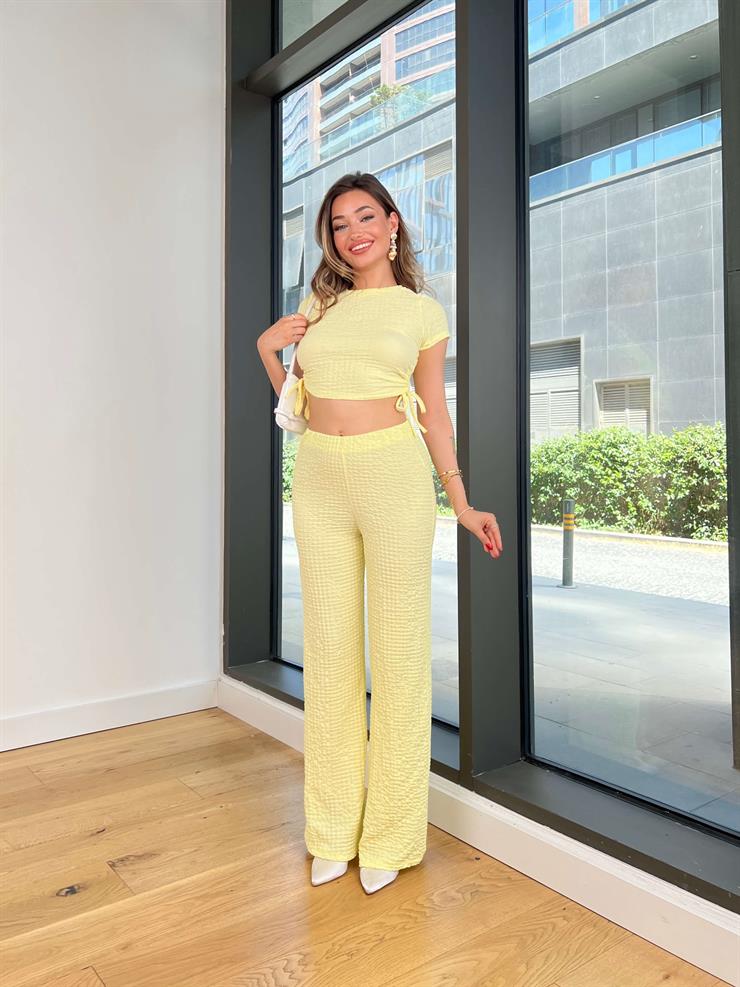 Büzgülü Kısa Kol Crop Yüksek Bel Pantolon Plende Sarı Kadın Takım 25Y498