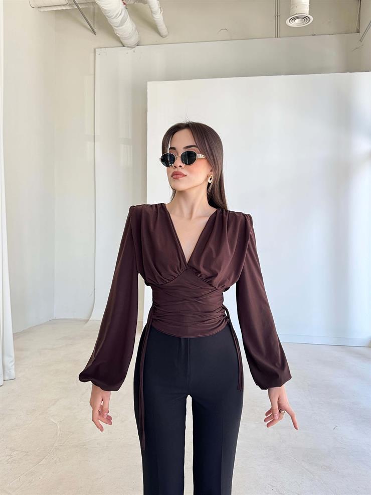 V Yaka İpli Drape Detaylı Plere Kahve Kadın Bluz 26K353