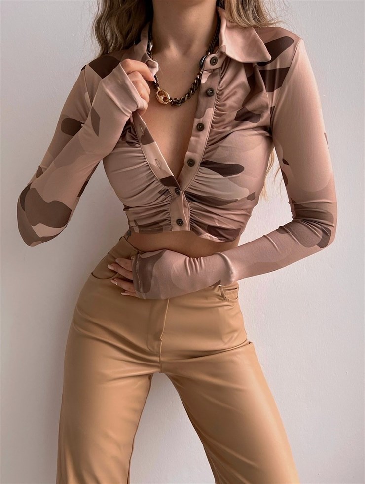 Polo Yaka Desenli Önden Düğmeli Kadın Haki Crop Bluz 22K000399