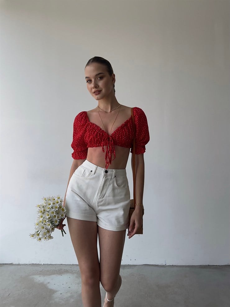 Puantiyeli Önden Bağcıklı Lastikli Zanna Kadın Kırmızı Crop Bluz 22Y000360
