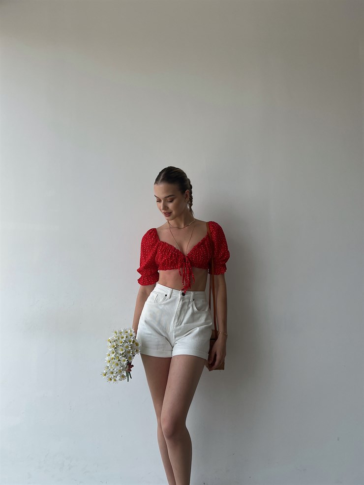 Puantiyeli Önden Bağcıklı Lastikli Zanna Kadın Kırmızı Crop Bluz 22Y000360