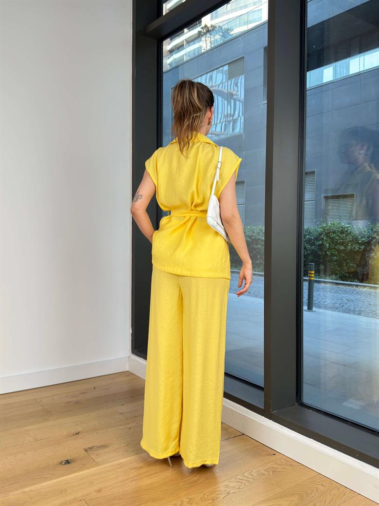 Belden Kuşaklı Kruvaze Yelek Bol paça Pantolon Pushin Sarı Kadın Takım 25Y379