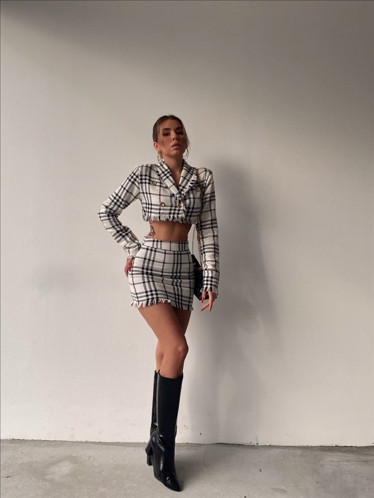 Püsküllü Ekose Mirabella Kadın Beyaz İkili Ceket Etek Takım 22K000407