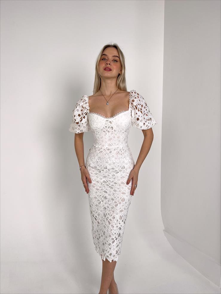 Kısa Karpuz Kol Yandan Yırtmaçlı Rabona Kadın Beyaz Güpür Midi Elbise 23Y000141