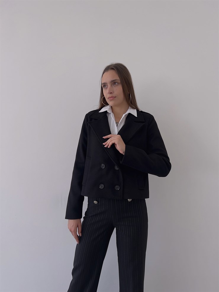 Düğme Kapamalı Yanları Cepli Radu Kadın Siyah Ceket 23K000274