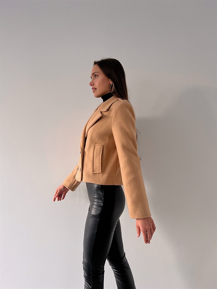 Düğme Kapamalı Yanları Cepli Radu Kadın Camel Ceket 23K000274