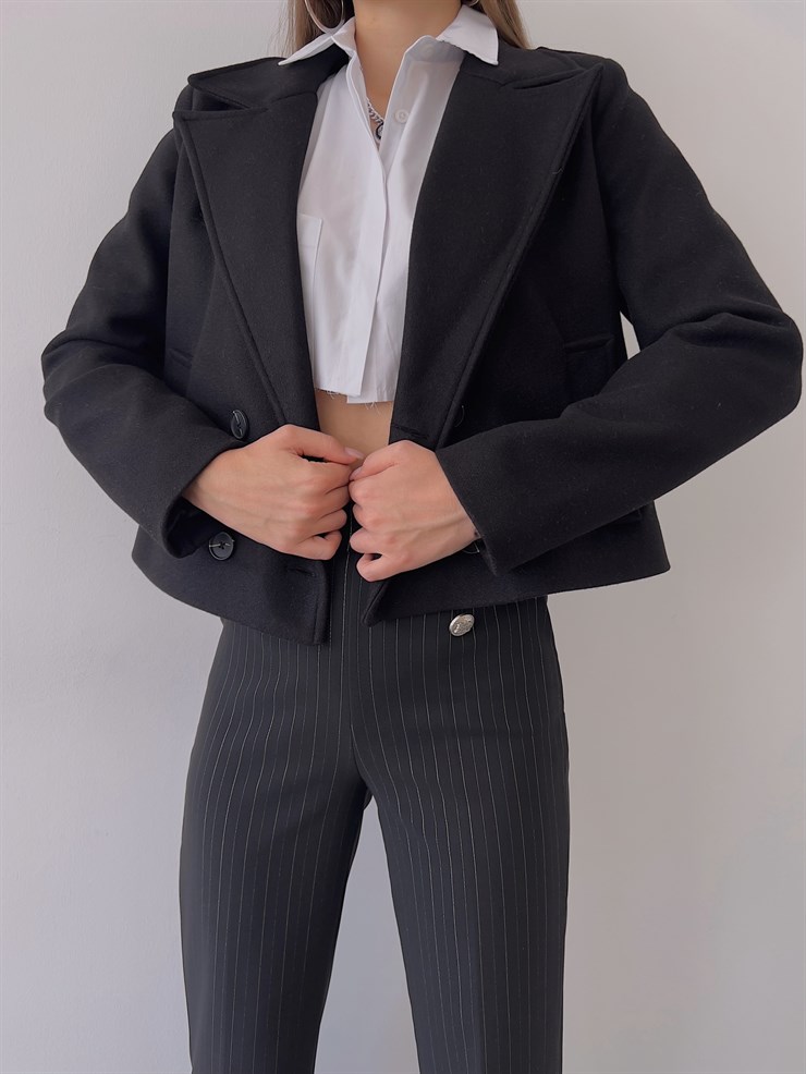 Düğme Kapamalı Yanları Cepli Radu Kadın Siyah Ceket 23K000274