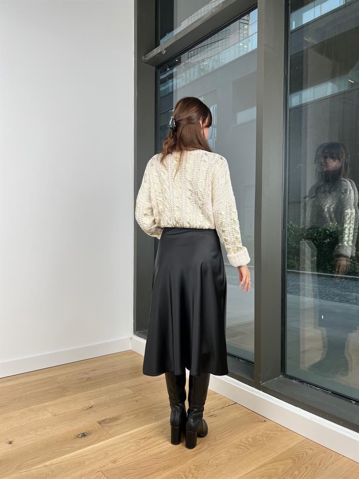 Yüksek Bel Ravi Siyah Saten Midi Boy Etek 24k279